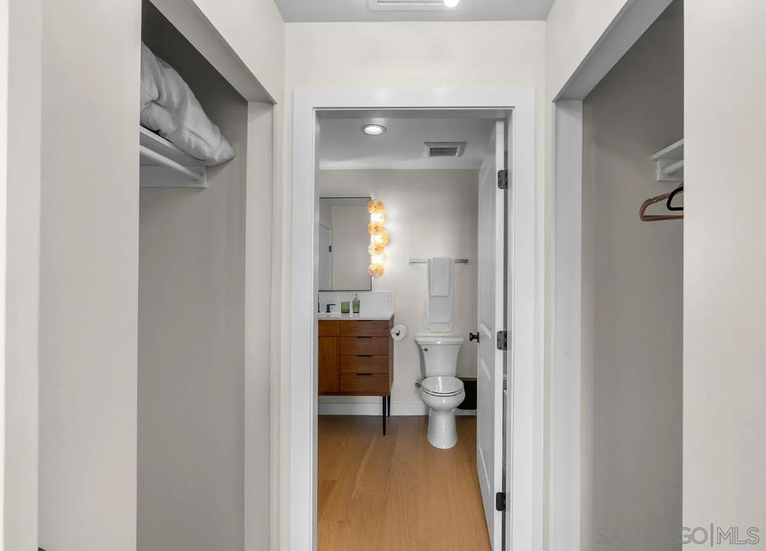 Detail Gallery Image 13 of 29 For 475  Redwood St, San Diego,  CA 92103 - 1 Beds | 1 Baths