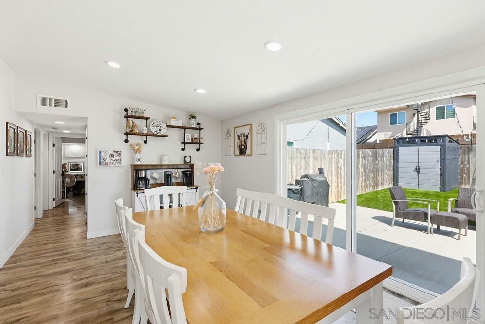 Detail Gallery Image 14 of 63 For 1451  Louden Ln, Imperial Beach,  CA 91932 - 4 Beds | 3 Baths