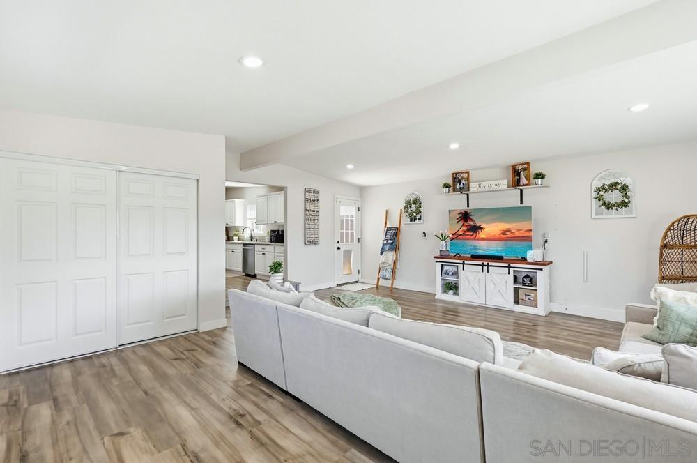 Detail Gallery Image 20 of 63 For 1451  Louden Ln, Imperial Beach,  CA 91932 - 4 Beds | 3 Baths