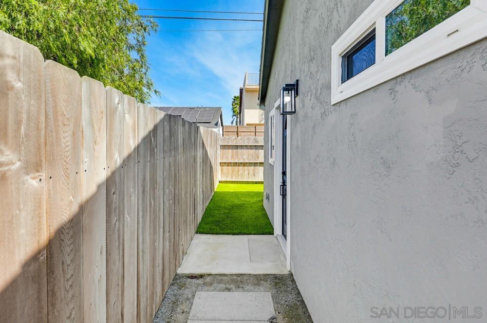 Detail Gallery Image 38 of 63 For 1451  Louden Ln, Imperial Beach,  CA 91932 - 4 Beds | 3 Baths