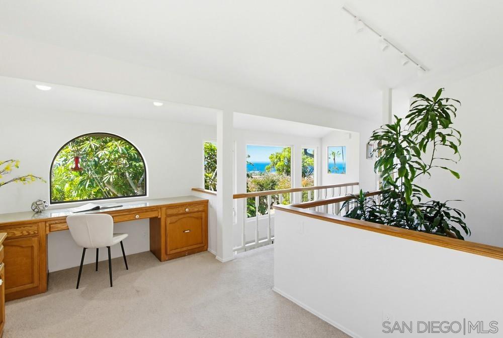 Detail Gallery Image 14 of 54 For 4562-64  Pescadero Ave., San Diego,  CA 92107 - 5 Beds | 4 Baths