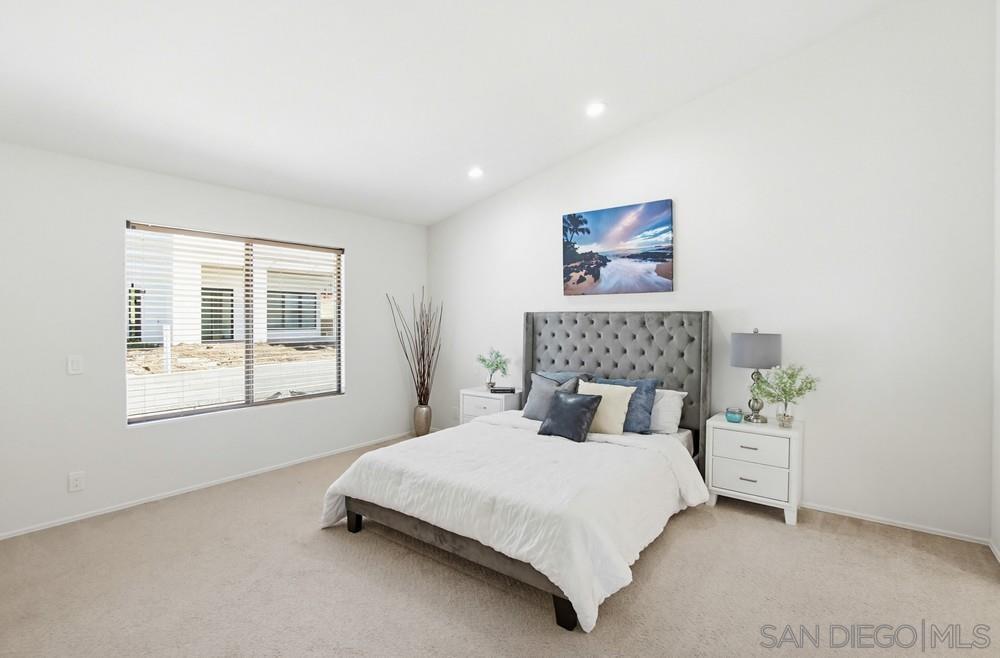 Detail Gallery Image 16 of 54 For 4562-64  Pescadero Ave., San Diego,  CA 92107 - 5 Beds | 4 Baths