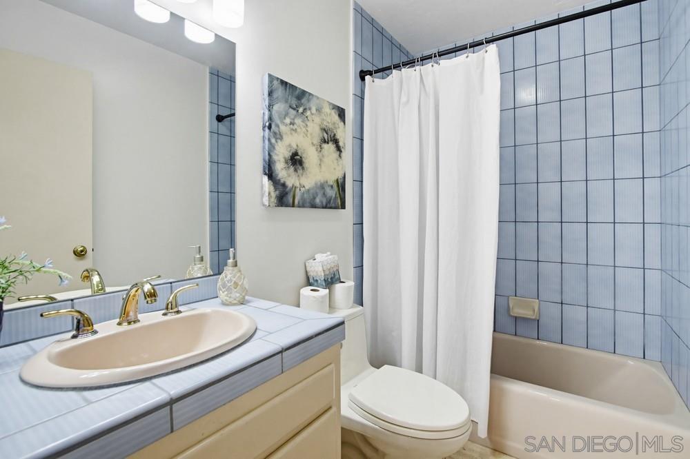 Detail Gallery Image 21 of 54 For 4562-64  Pescadero Ave., San Diego,  CA 92107 - 5 Beds | 4 Baths