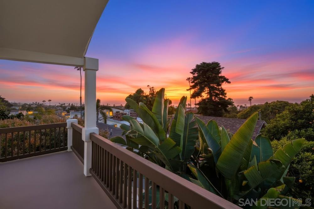 Detail Gallery Image 29 of 54 For 4562-64  Pescadero Ave., San Diego,  CA 92107 - 5 Beds | 4 Baths