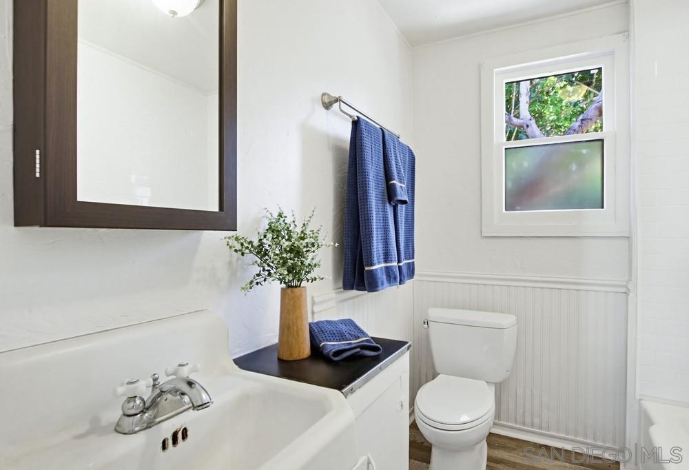 Detail Gallery Image 48 of 54 For 4562-64  Pescadero Ave., San Diego,  CA 92107 - 5 Beds | 4 Baths