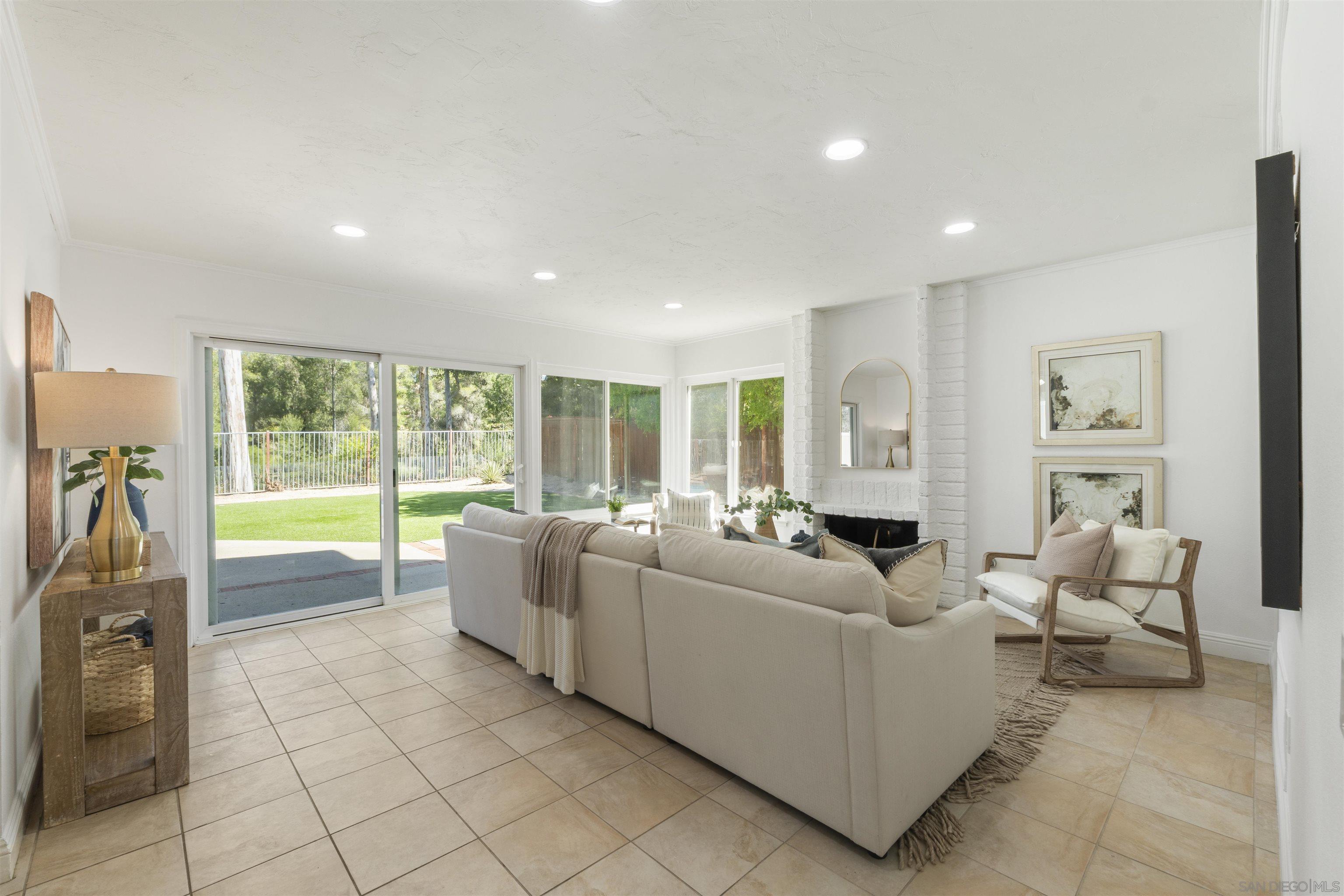 Detail Gallery Image 24 of 59 For 4508  Calle De Vida, San Diego,  CA 92124 - 4 Beds | 3 Baths