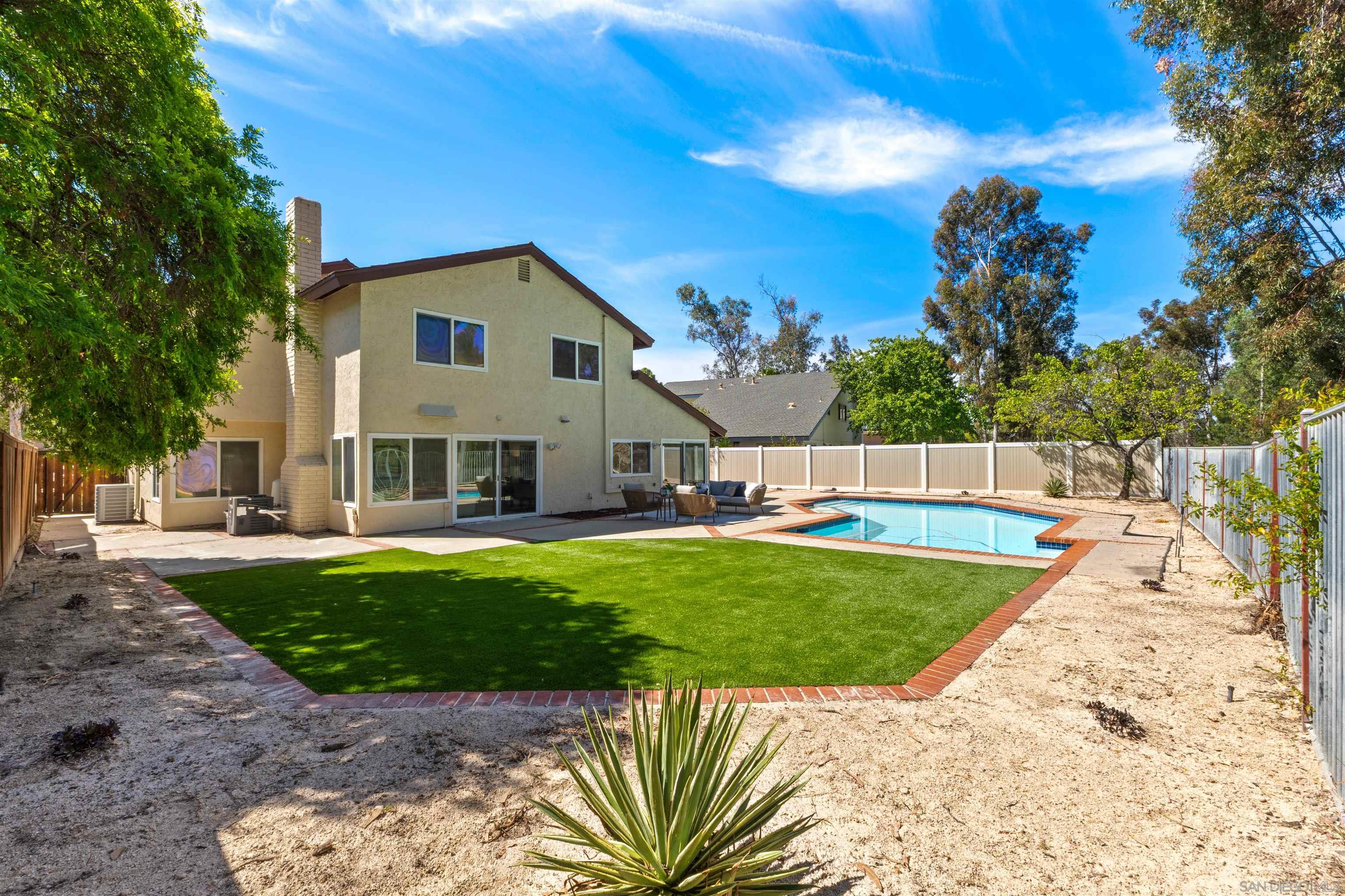 Detail Gallery Image 43 of 59 For 4508  Calle De Vida, San Diego,  CA 92124 - 4 Beds | 3 Baths