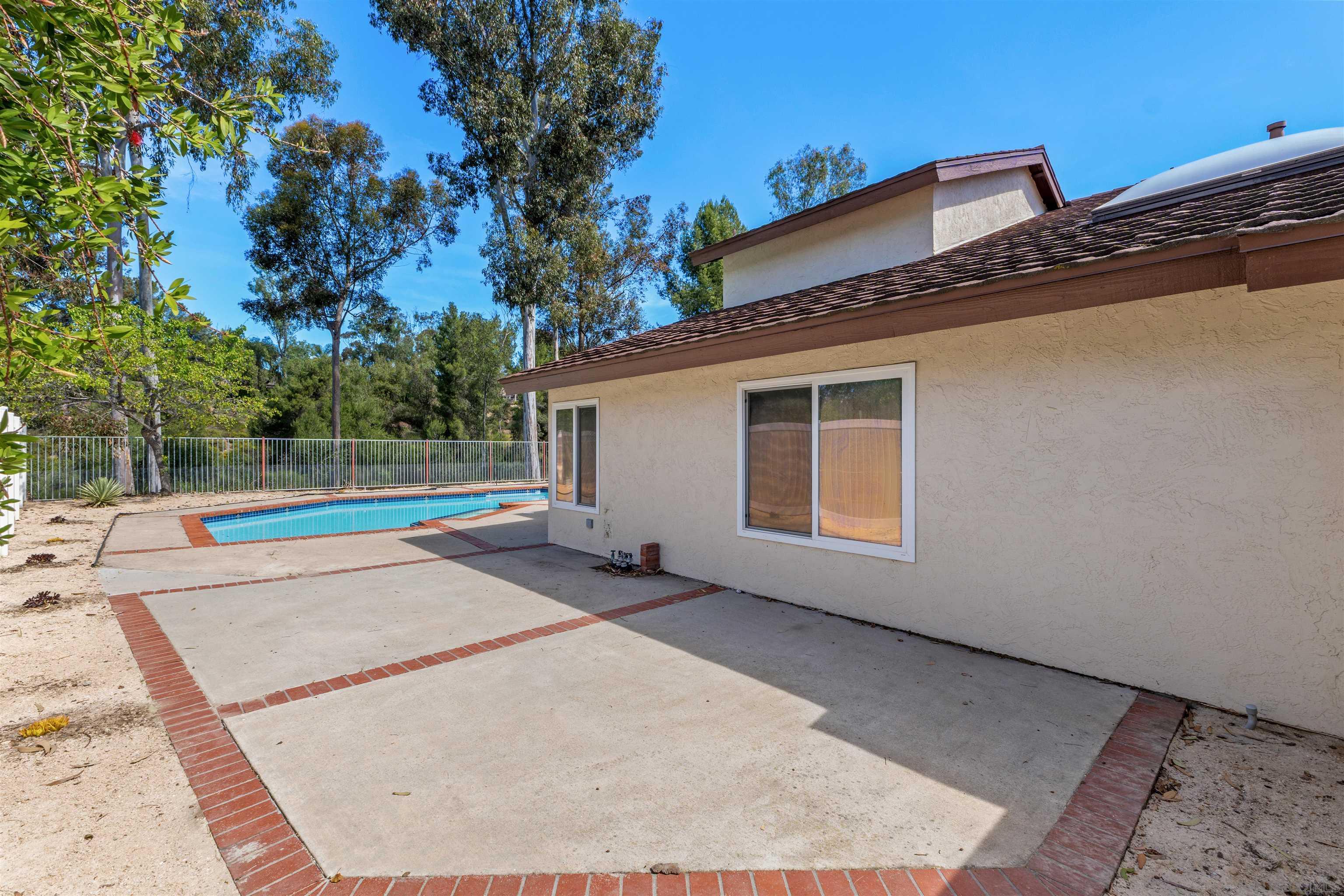 Detail Gallery Image 44 of 59 For 4508  Calle De Vida, San Diego,  CA 92124 - 4 Beds | 3 Baths