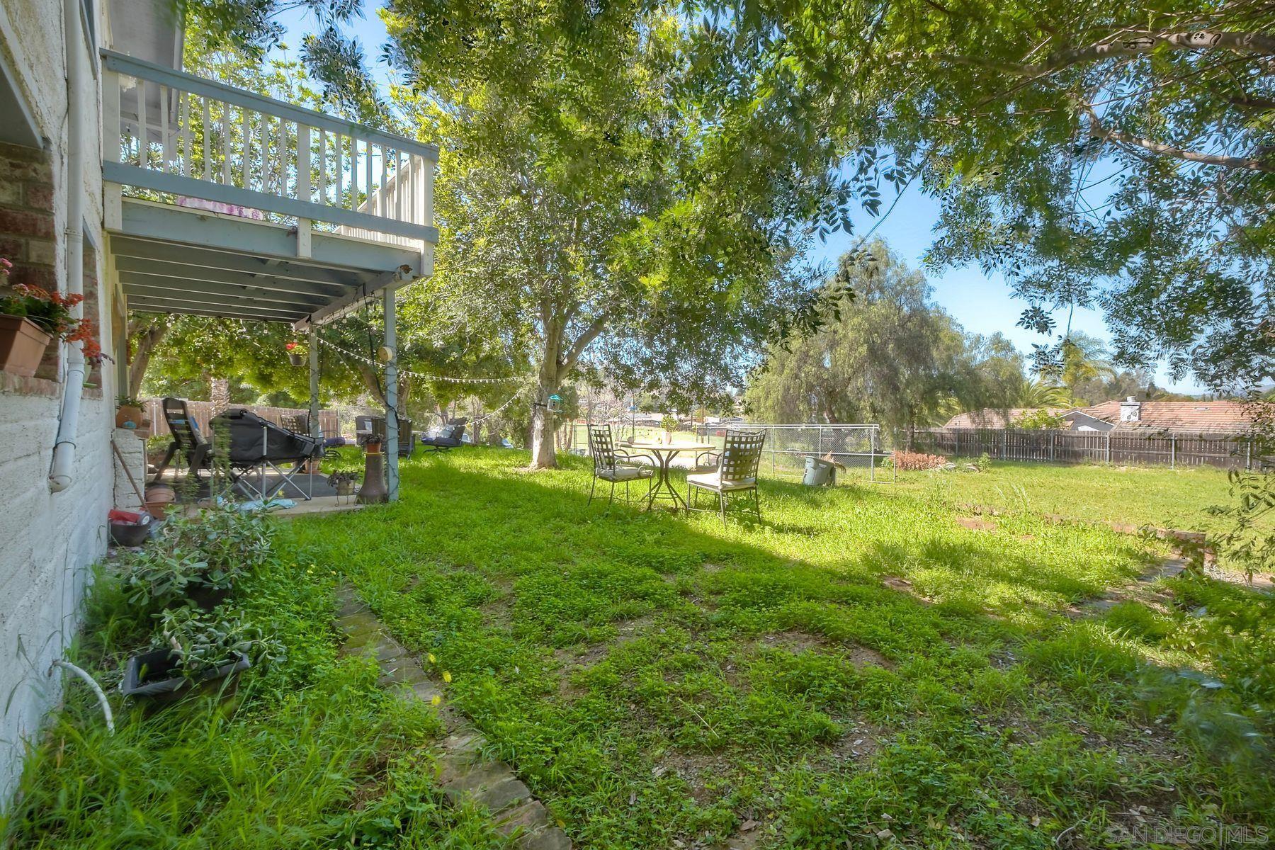 Detail Gallery Image 11 of 39 For 820  Birch Avenue, Escondido,  CA 92027 - 5 Beds | 2 Baths