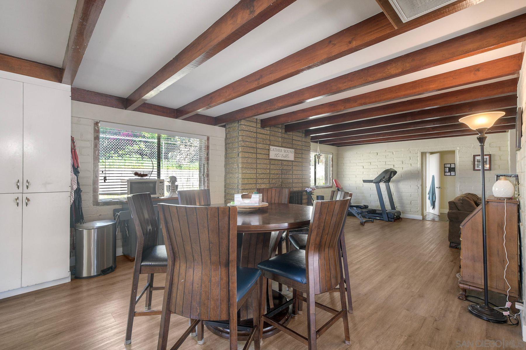 Detail Gallery Image 21 of 39 For 820  Birch Avenue, Escondido,  CA 92027 - 5 Beds | 2 Baths