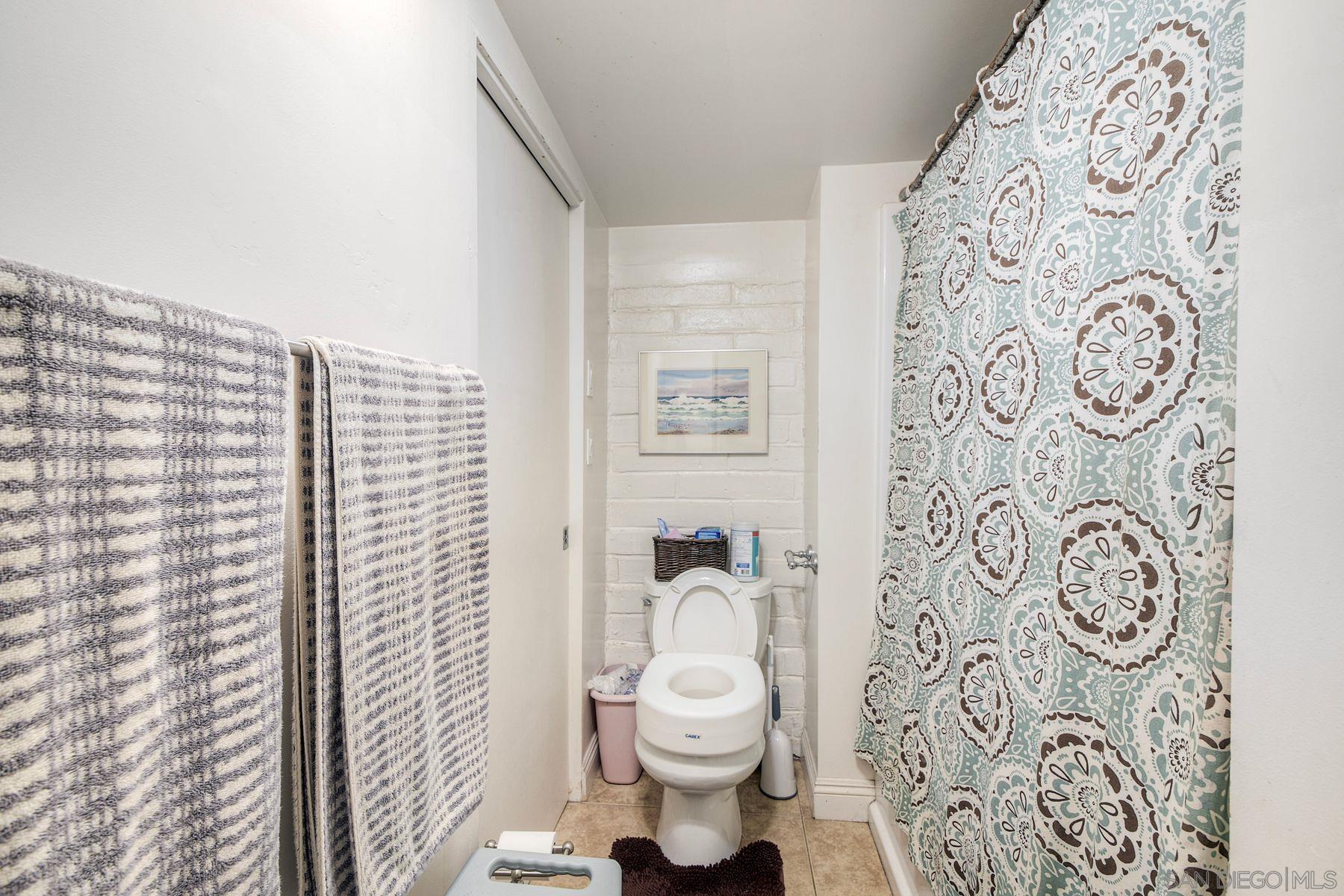 Detail Gallery Image 35 of 39 For 820  Birch Avenue, Escondido,  CA 92027 - 5 Beds | 2 Baths