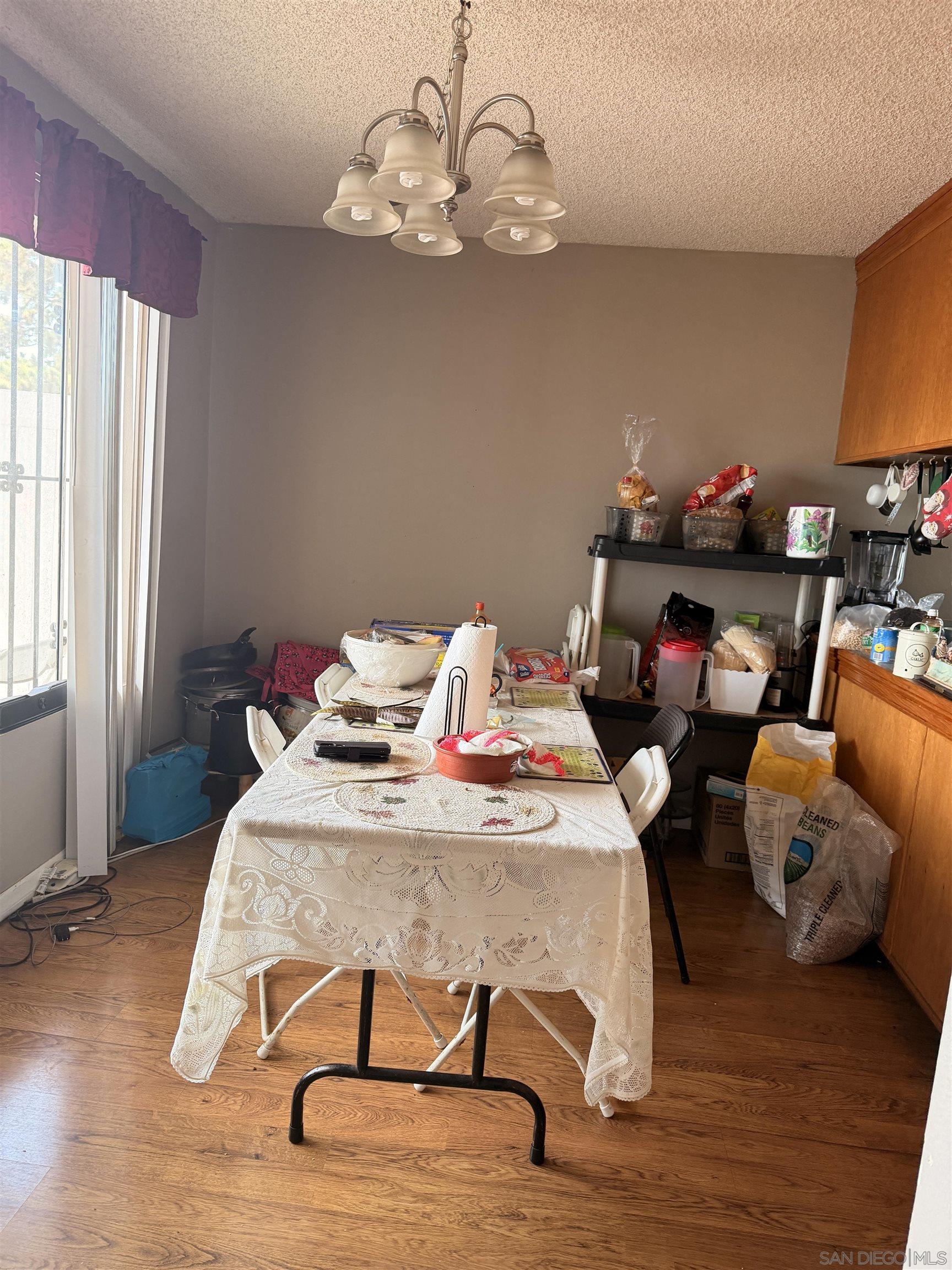 Detail Gallery Image 5 of 13 For 1640  Maple, Chula Vista,  CA 91911 - 3 Beds | 2/1 Baths