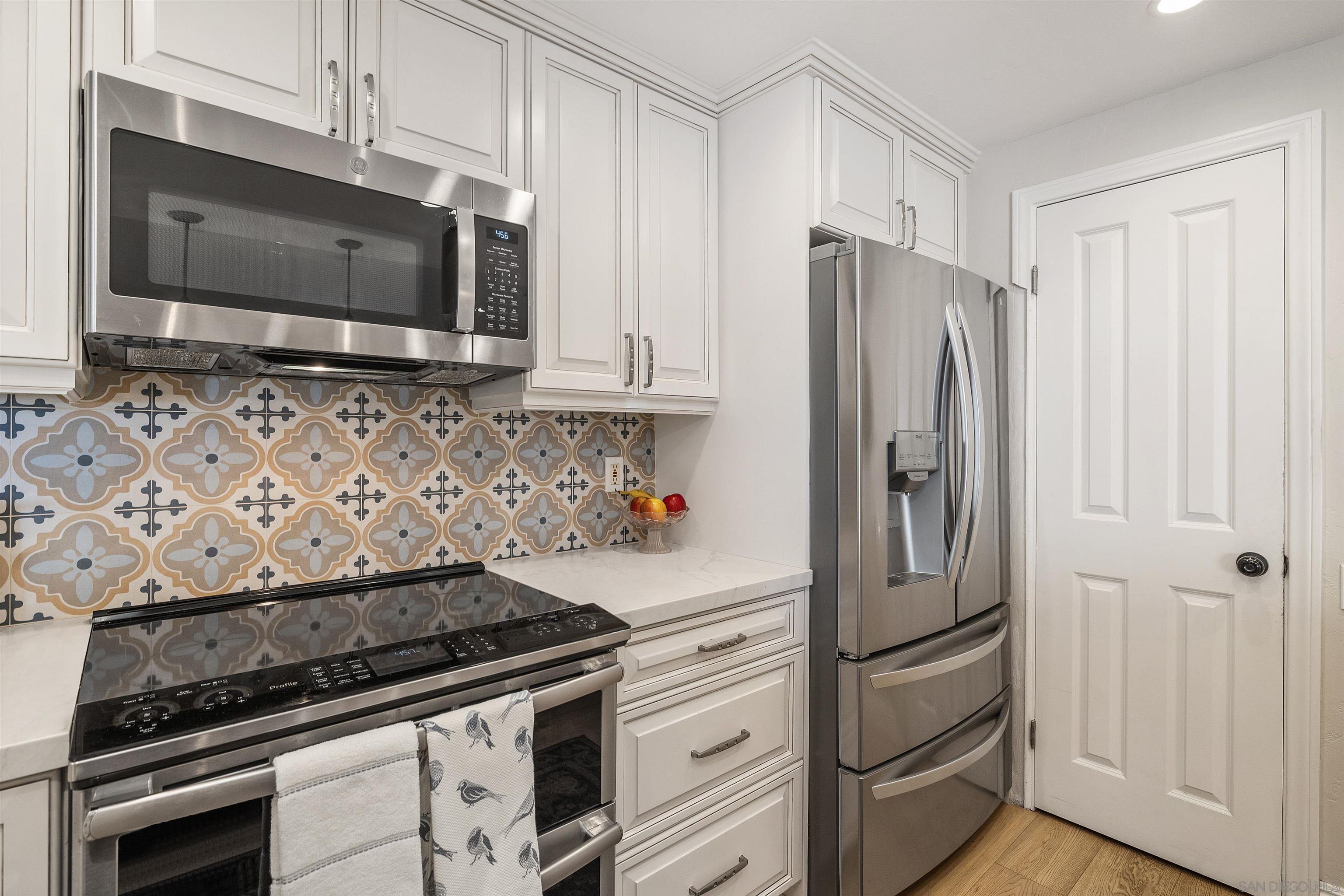 Detail Gallery Image 15 of 40 For 3565  Mount Burnham Ct, San Diego,  CA 92111 - 3 Beds | 3 Baths