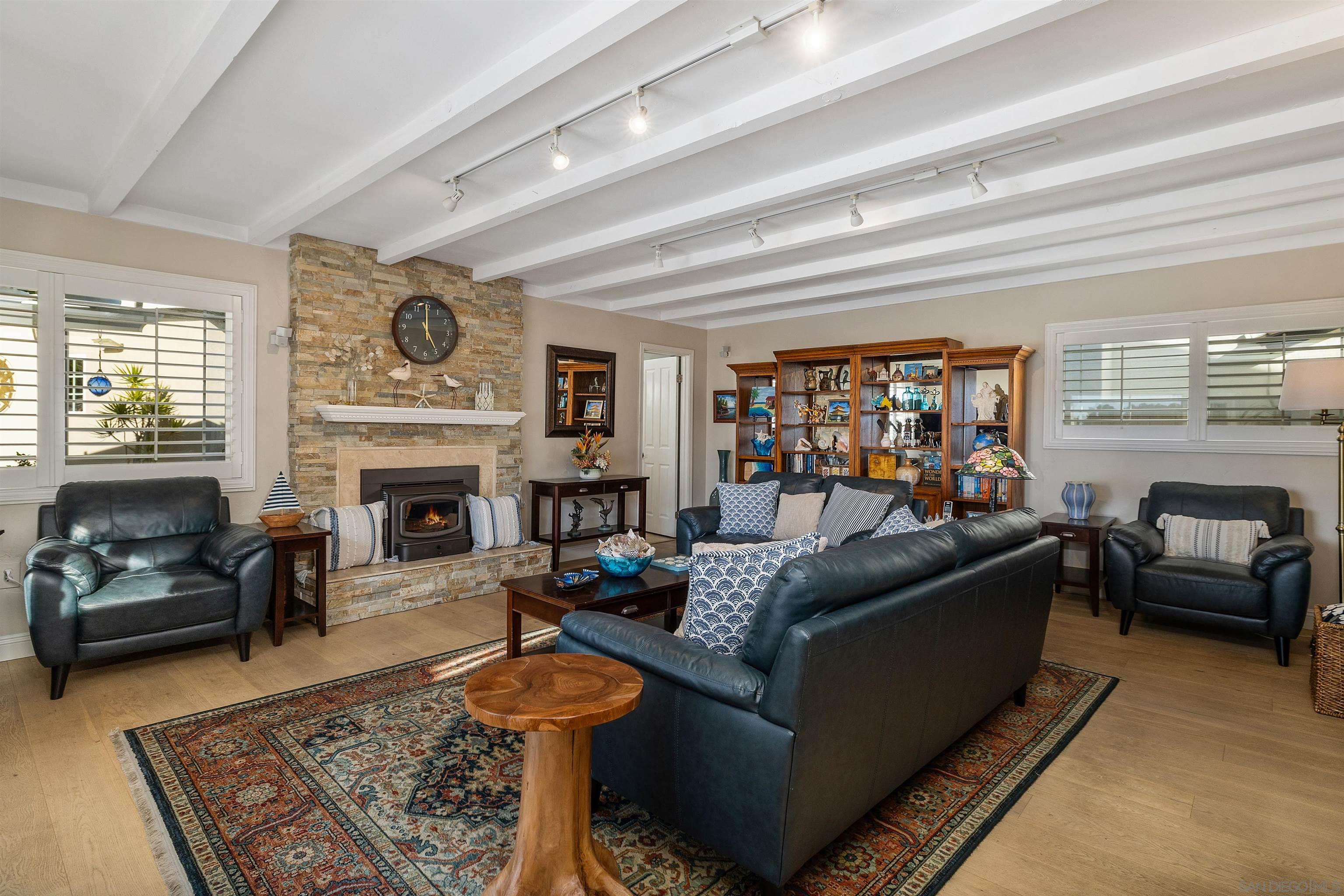 Detail Gallery Image 18 of 40 For 3565  Mount Burnham Ct, San Diego,  CA 92111 - 3 Beds | 3 Baths