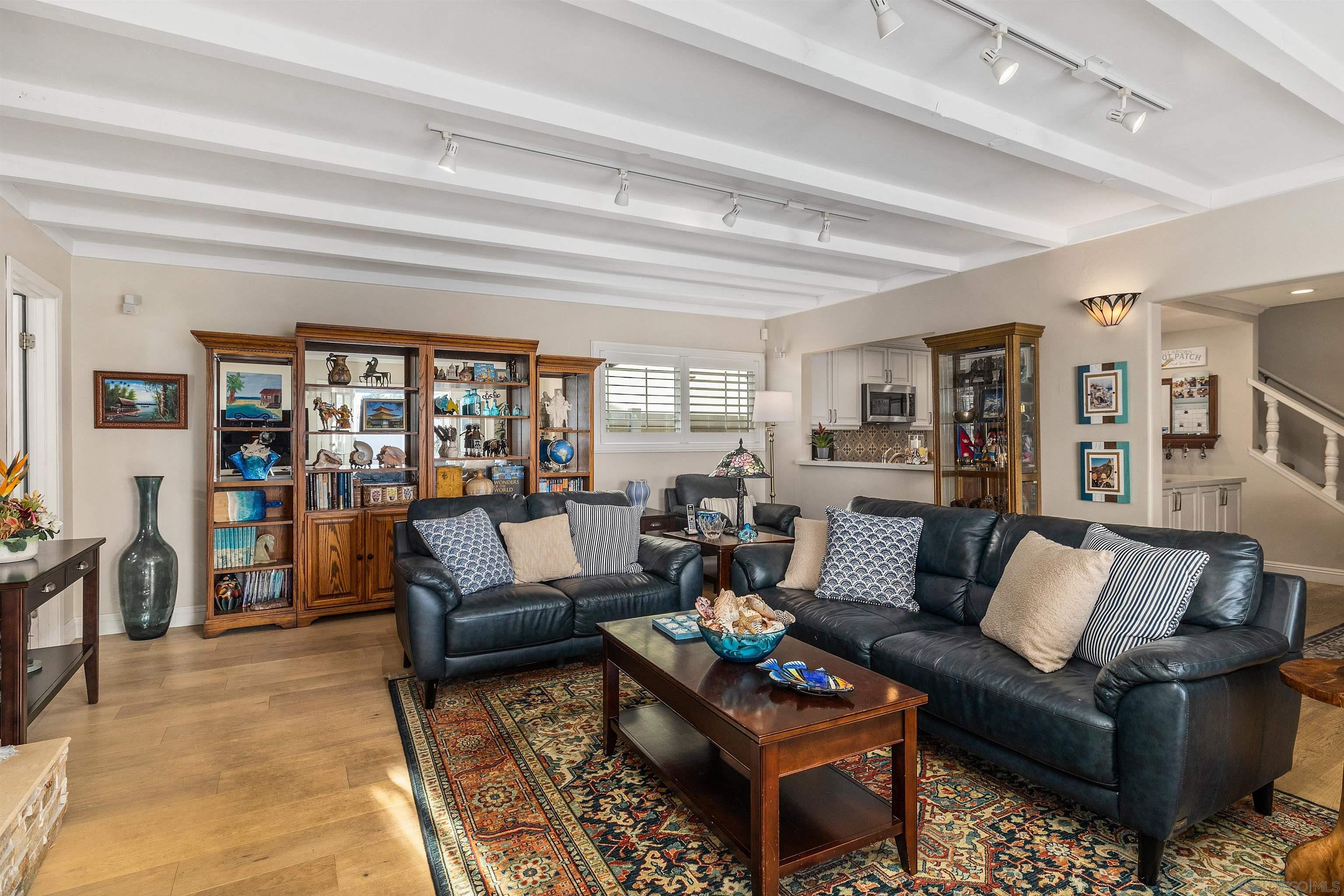 Detail Gallery Image 19 of 40 For 3565  Mount Burnham Ct, San Diego,  CA 92111 - 3 Beds | 3 Baths