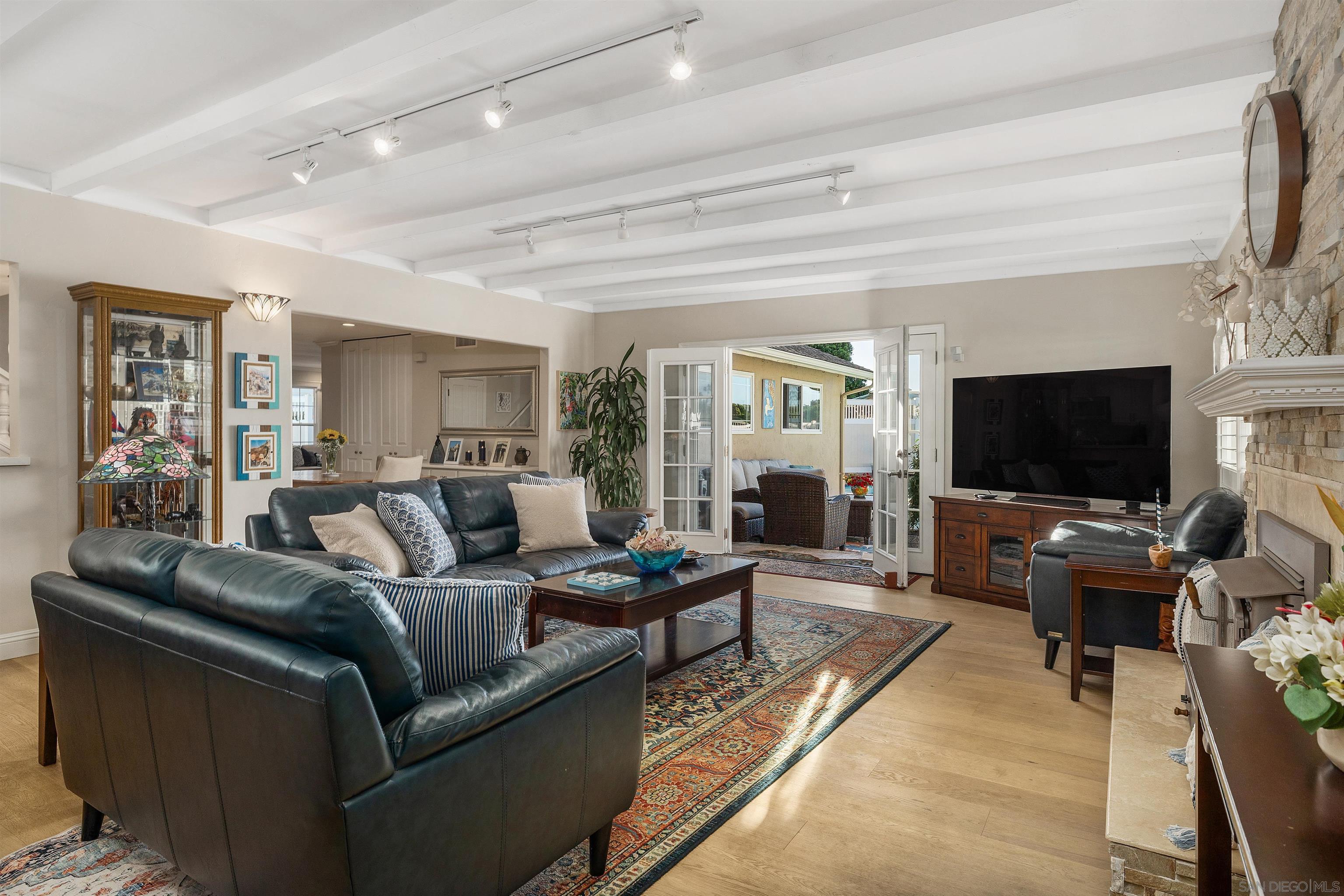 Detail Gallery Image 20 of 40 For 3565  Mount Burnham Ct, San Diego,  CA 92111 - 3 Beds | 3 Baths