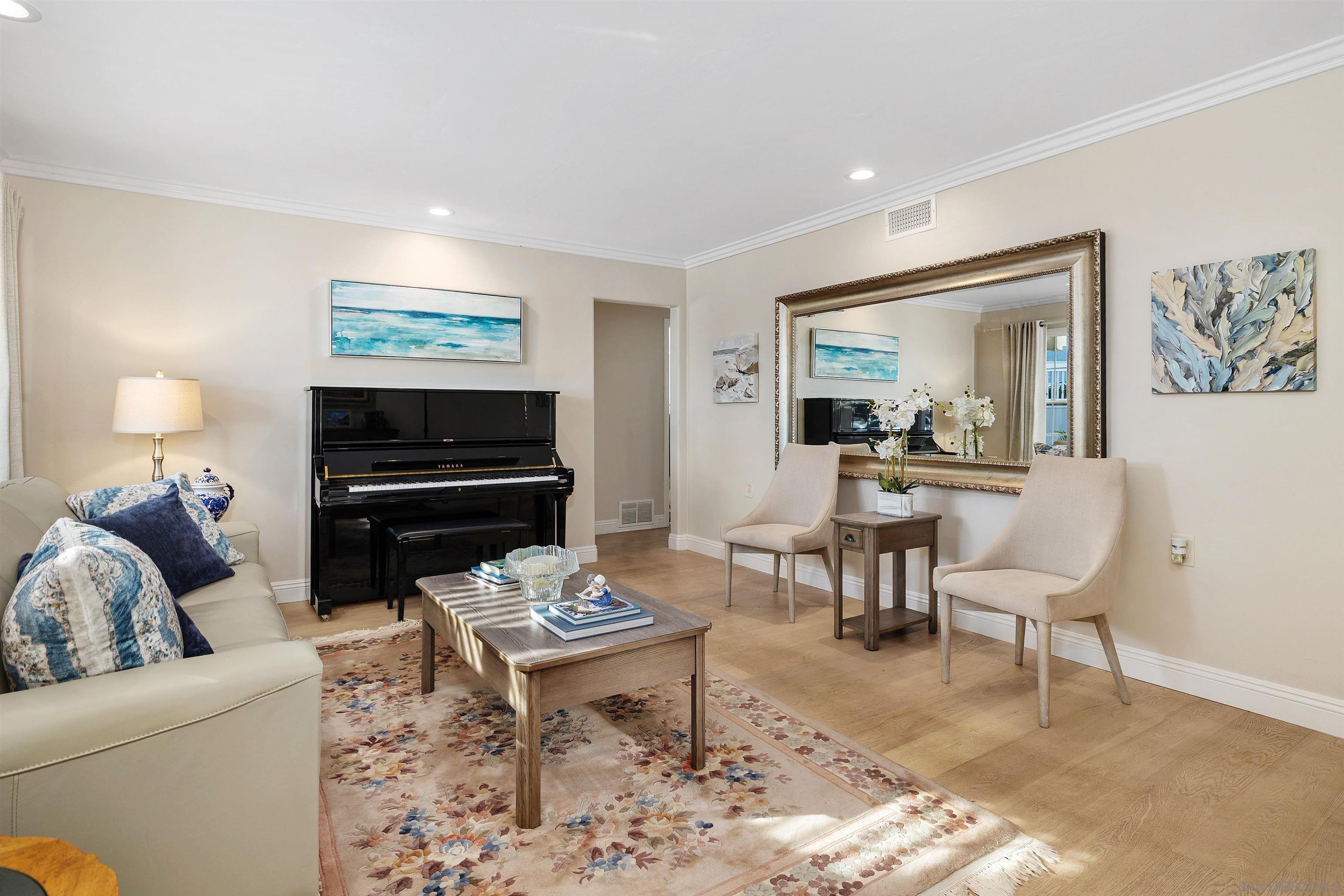 Detail Gallery Image 3 of 40 For 3565  Mount Burnham Ct, San Diego,  CA 92111 - 3 Beds | 3 Baths