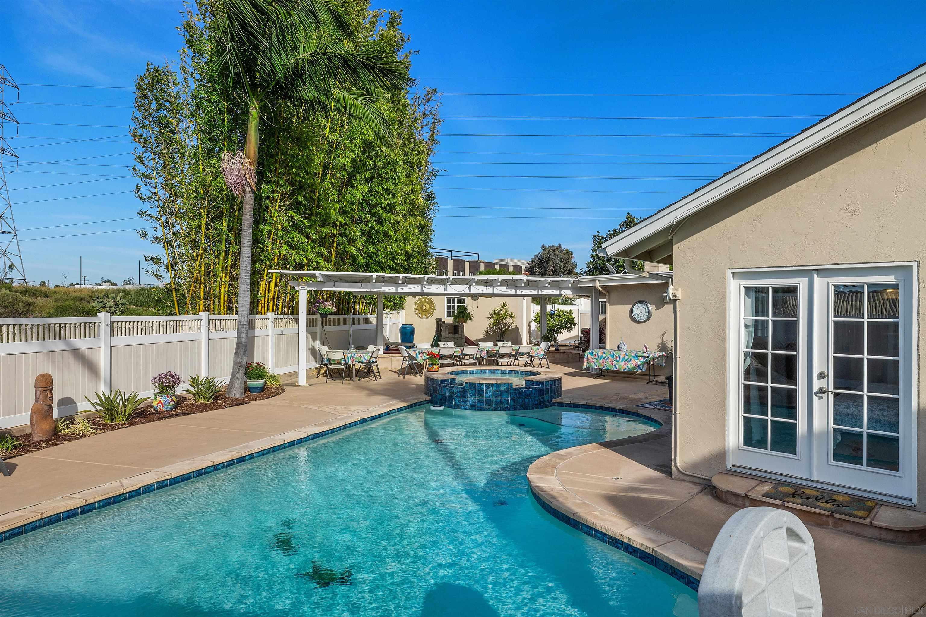 Detail Gallery Image 27 of 40 For 3565  Mount Burnham Ct, San Diego,  CA 92111 - 3 Beds | 3 Baths