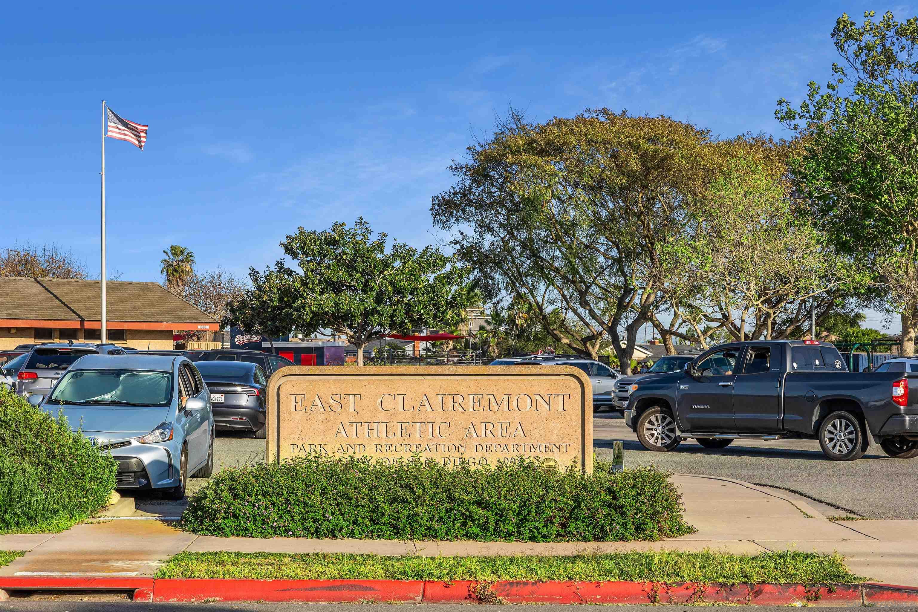 Detail Gallery Image 39 of 40 For 3565  Mount Burnham Ct, San Diego,  CA 92111 - 3 Beds | 3 Baths