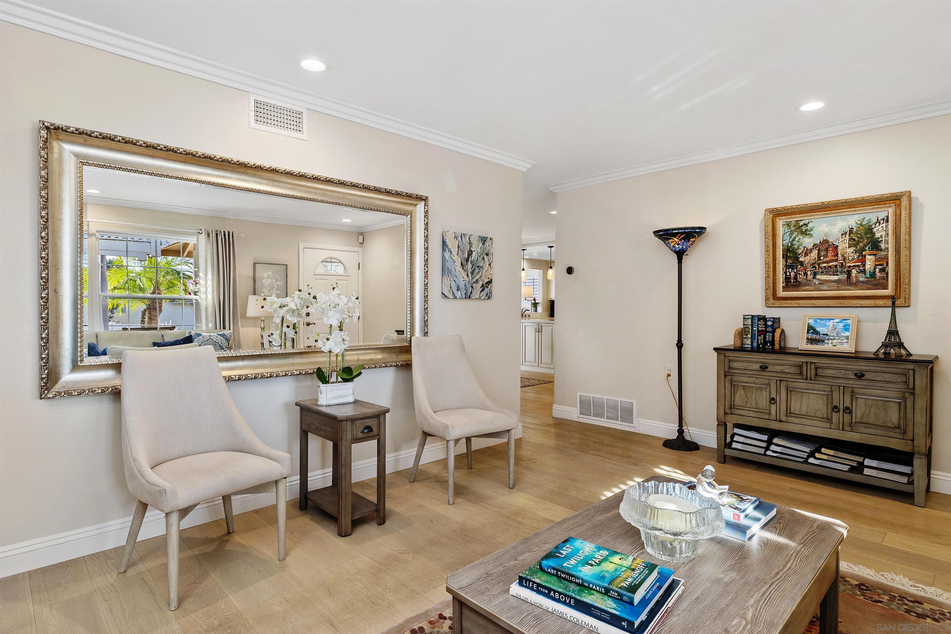 Detail Gallery Image 6 of 40 For 3565  Mount Burnham Ct, San Diego,  CA 92111 - 3 Beds | 3 Baths