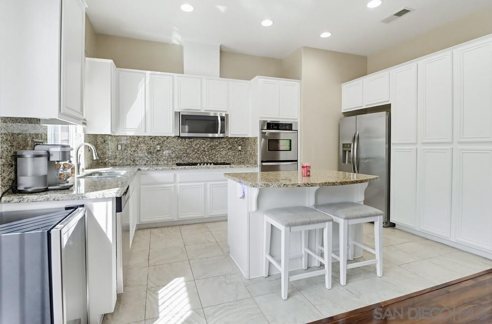 Detail Gallery Image 17 of 51 For 1698  May Ave, Chula Vista,  CA 91913 - 5 Beds | 3/1 Baths