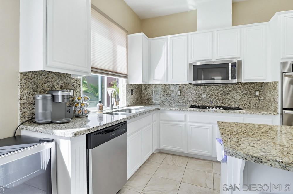 Detail Gallery Image 18 of 51 For 1698  May Ave, Chula Vista,  CA 91913 - 5 Beds | 3/1 Baths