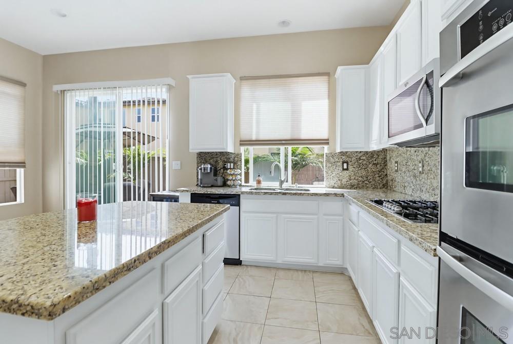 Detail Gallery Image 20 of 51 For 1698  May Ave, Chula Vista,  CA 91913 - 5 Beds | 3/1 Baths