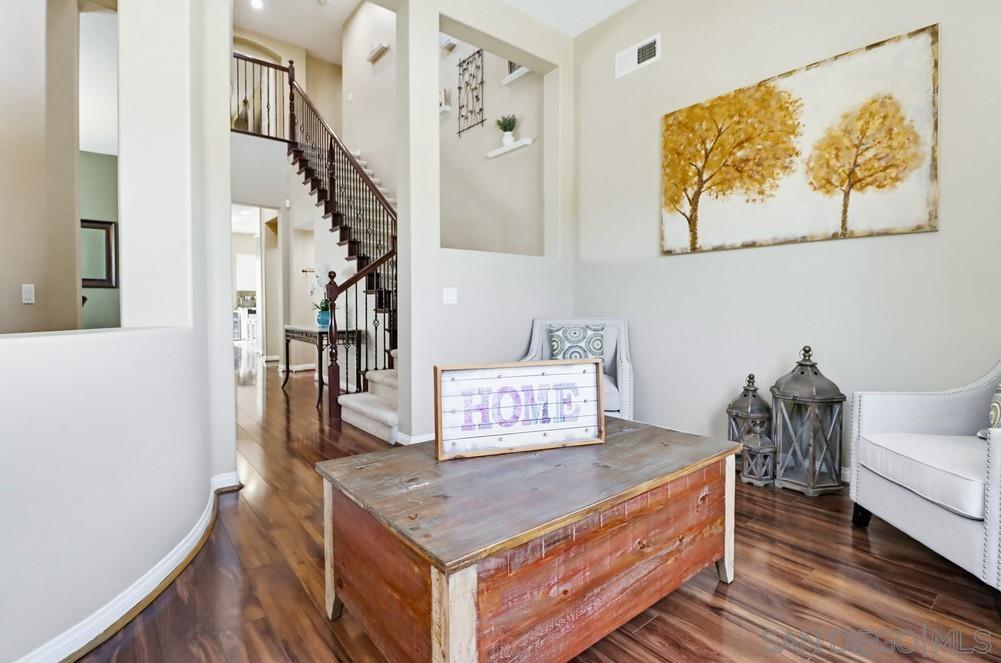 Detail Gallery Image 5 of 51 For 1698  May Ave, Chula Vista,  CA 91913 - 5 Beds | 3/1 Baths