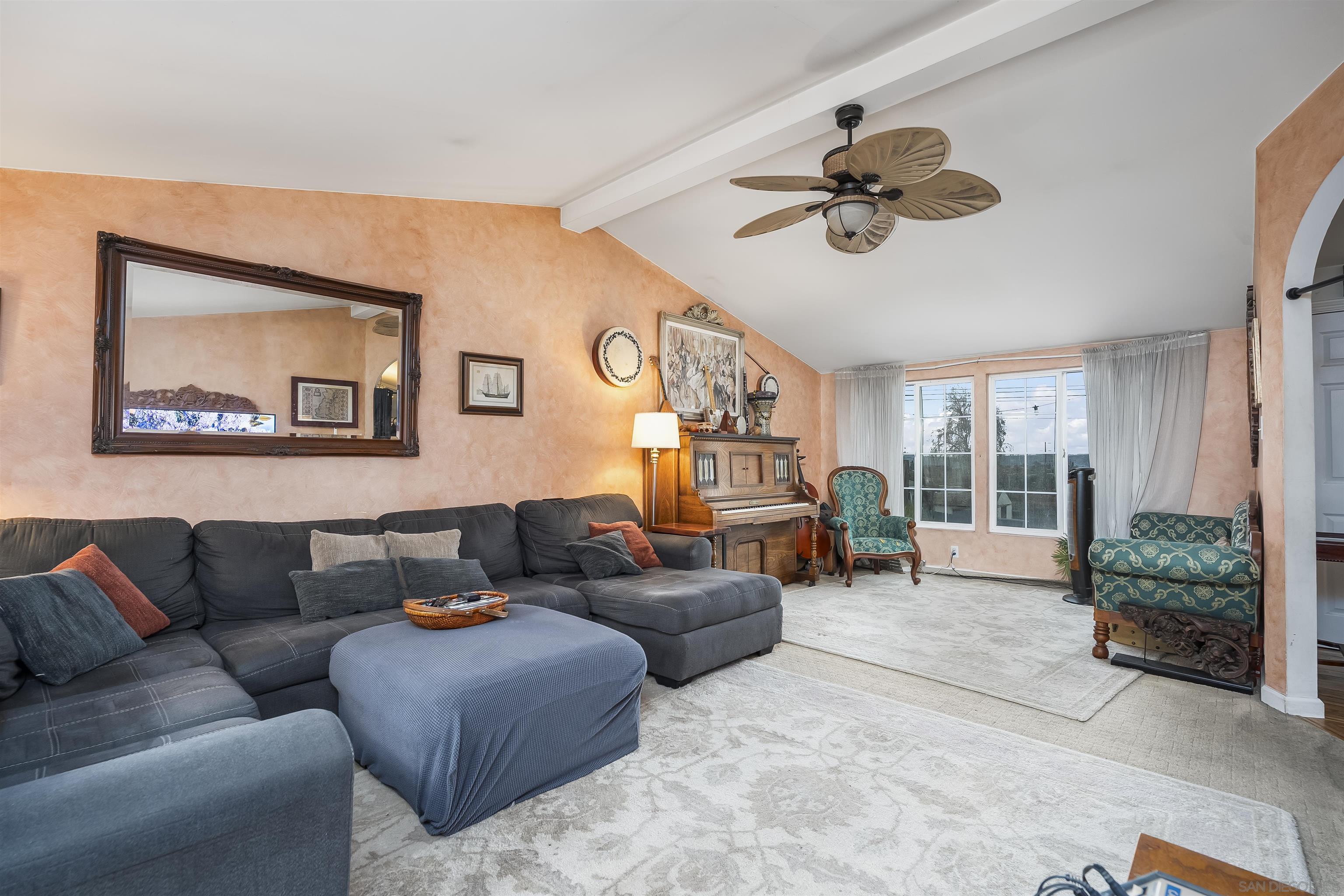 Detail Gallery Image 8 of 30 For 12452  Janet Kay Way, El Cajon,  CA 92021 - 4 Beds | 3 Baths