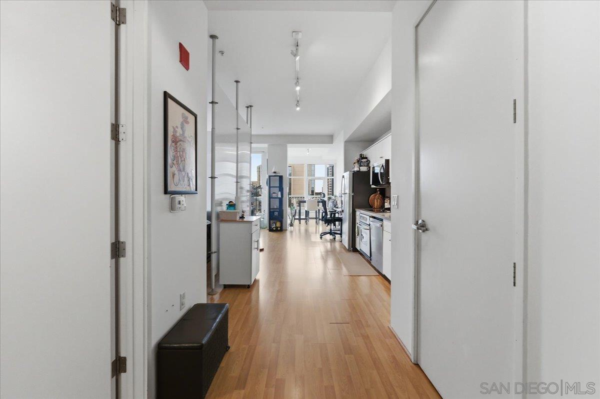 Detail Gallery Image 3 of 40 For 350 W Ash 711, San Diego,  CA 92101 - 0 Beds | 1 Baths