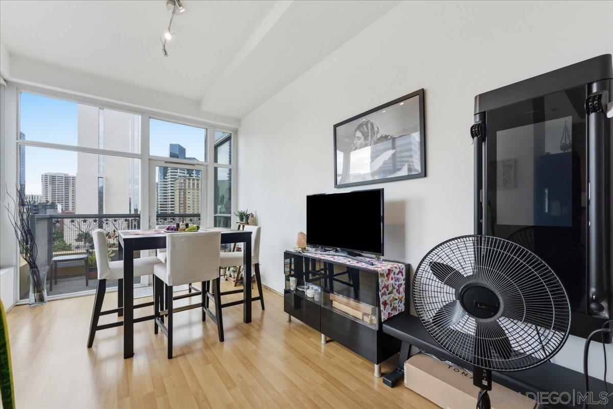 Detail Gallery Image 8 of 40 For 350 W Ash 711, San Diego,  CA 92101 - 0 Beds | 1 Baths