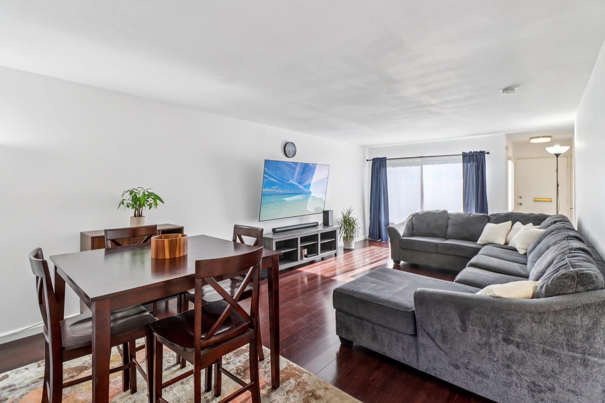 Detail Gallery Image 2 of 25 For 7809  Starling Dr, San Diego,  CA 92123 - 2 Beds | 2/1 Baths