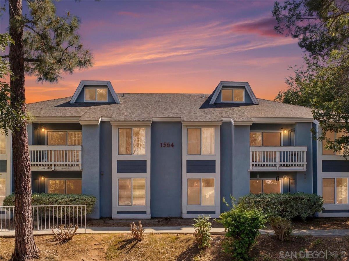 Detail Gallery Image 33 of 38 For 1564  Tanglewood Ln.  #18,  Escondido,  CA 92029 - 2 Beds | 2 Baths