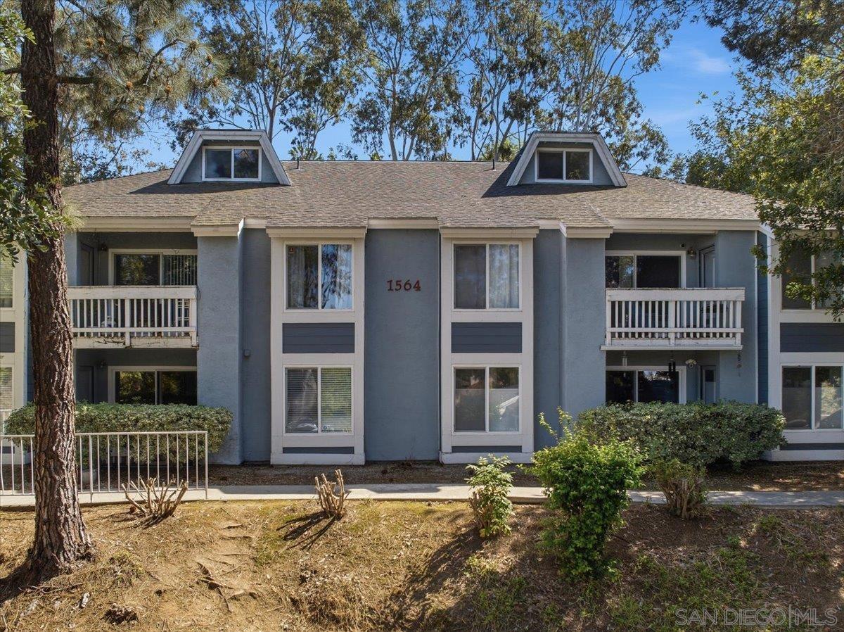 Detail Gallery Image 34 of 38 For 1564  Tanglewood Ln.  #18,  Escondido,  CA 92029 - 2 Beds | 2 Baths