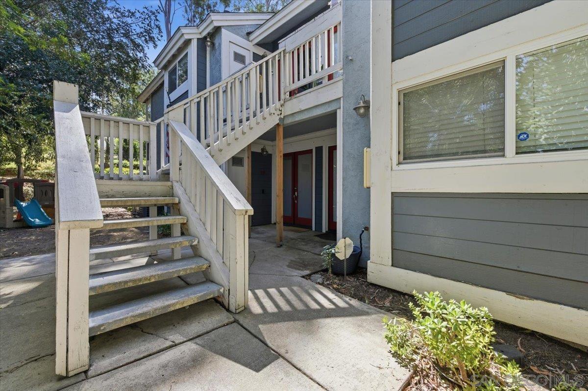 Detail Gallery Image 37 of 38 For 1564  Tanglewood Ln.  #18,  Escondido,  CA 92029 - 2 Beds | 2 Baths