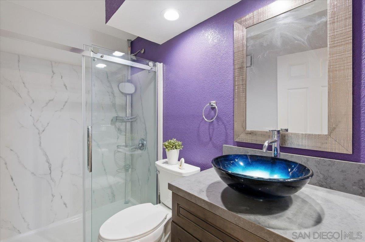 Detail Gallery Image 6 of 38 For 1564  Tanglewood Ln.  #18,  Escondido,  CA 92029 - 2 Beds | 2 Baths