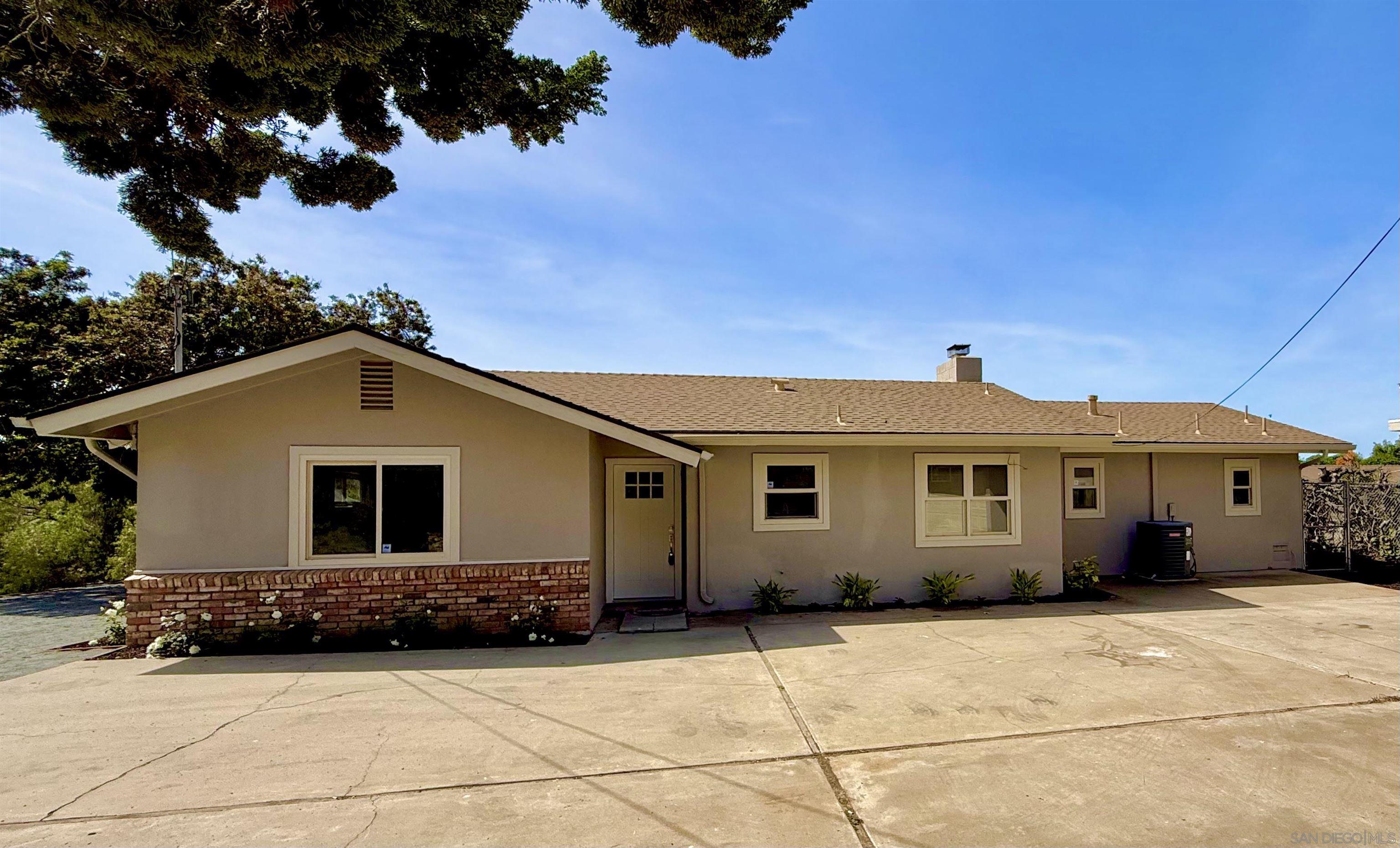 Detail Gallery Image 6 of 9 For 1940 W El Norte Parkway, Escondido,  CA 92026 - 3 Beds | 2 Baths