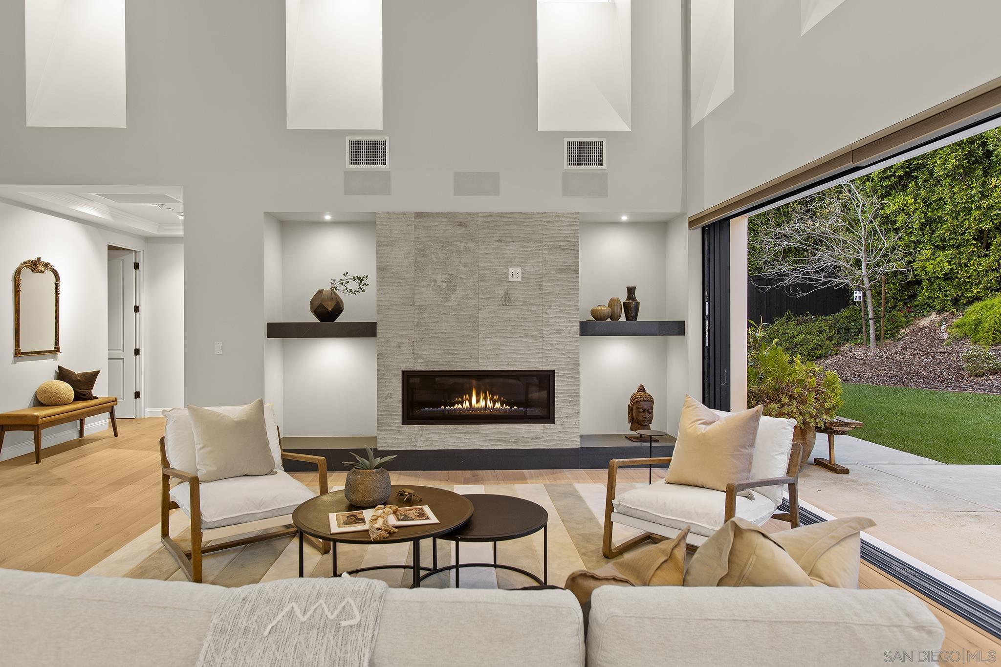 Detail Gallery Image 6 of 19 For 6989  Paseo Laredo, La Jolla,  CA 92037 - 5 Beds | 4/1 Baths