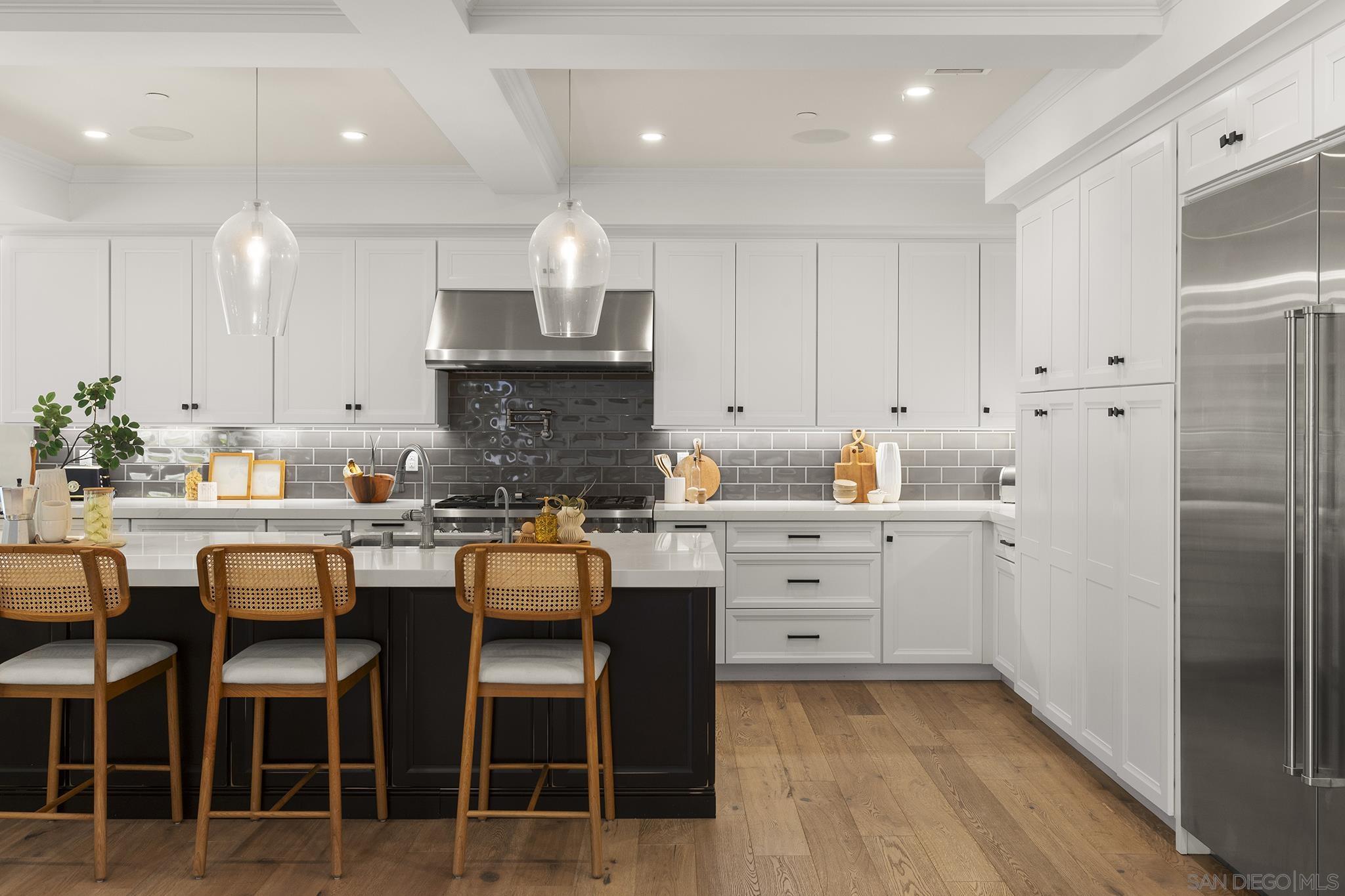 Detail Gallery Image 7 of 19 For 6989  Paseo Laredo, La Jolla,  CA 92037 - 5 Beds | 4/1 Baths