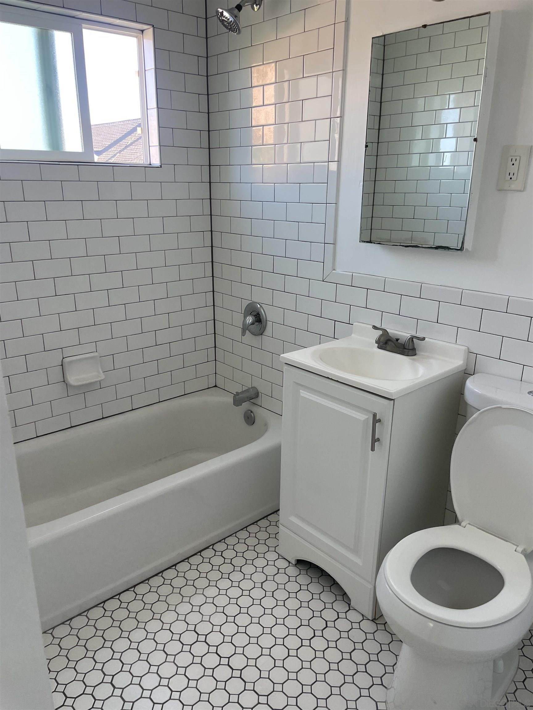 Detail Gallery Image 12 of 23 For 215-21  20th St, San Diego,  CA 92102 - – Beds | – Baths