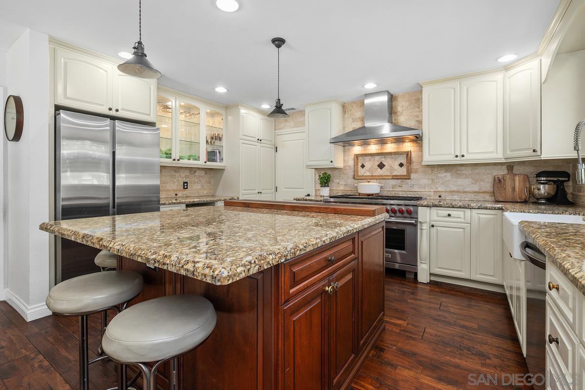 Detail Gallery Image 16 of 42 For 4903  via Cinta, San Diego,  CA 92122 - 4 Beds | 3 Baths