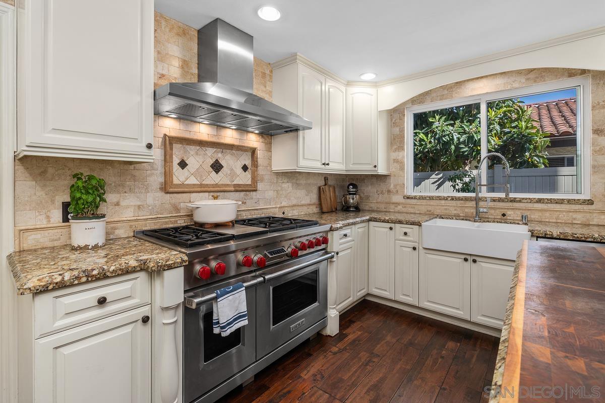 Detail Gallery Image 17 of 42 For 4903  via Cinta, San Diego,  CA 92122 - 4 Beds | 3 Baths