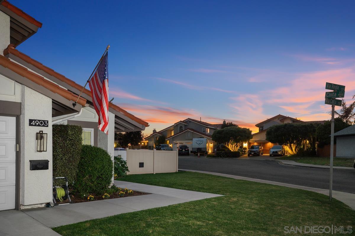 Detail Gallery Image 36 of 42 For 4903  via Cinta, San Diego,  CA 92122 - 4 Beds | 3 Baths