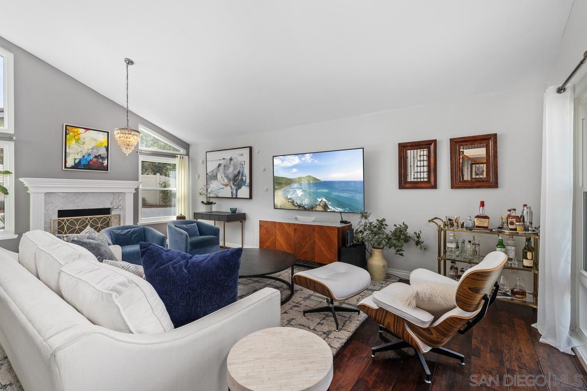 Detail Gallery Image 5 of 42 For 4903  via Cinta, San Diego,  CA 92122 - 4 Beds | 3 Baths