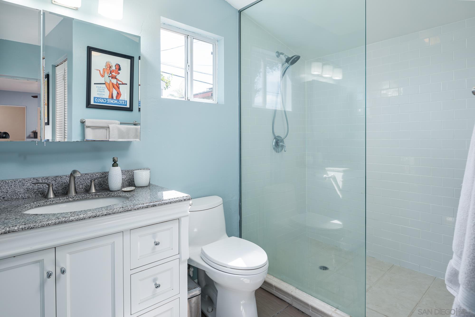 Detail Gallery Image 13 of 28 For 1855  Chatsworth Blvd, San Diego,  CA 92107 - 2 Beds | 2 Baths