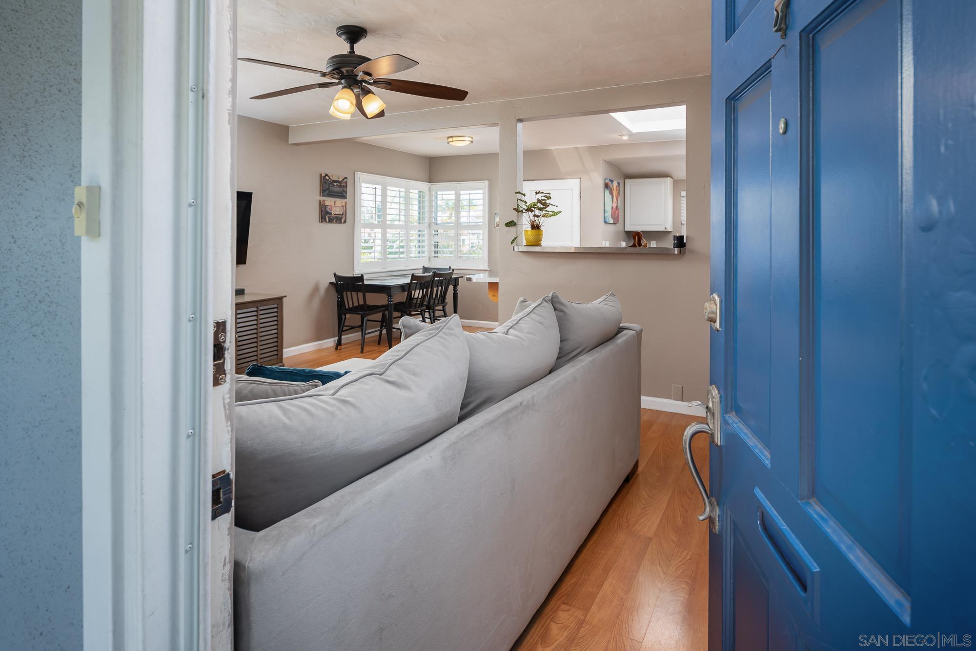 Detail Gallery Image 4 of 28 For 1855  Chatsworth Blvd, San Diego,  CA 92107 - 2 Beds | 2 Baths