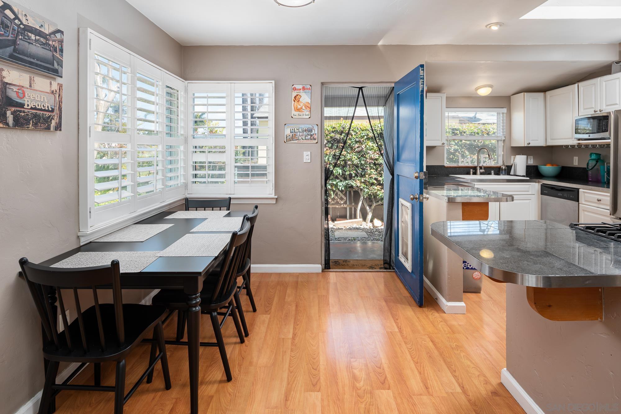 Detail Gallery Image 8 of 28 For 1855  Chatsworth Blvd, San Diego,  CA 92107 - 2 Beds | 2 Baths