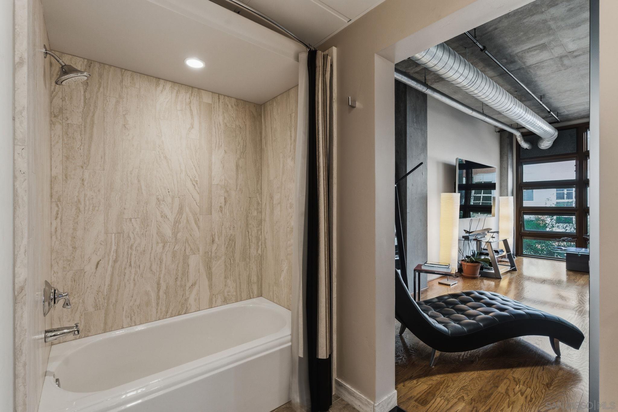 Detail Gallery Image 20 of 34 For 877  Island Ave  #203,  San Diego,  CA 92101 - 2 Beds | 2 Baths