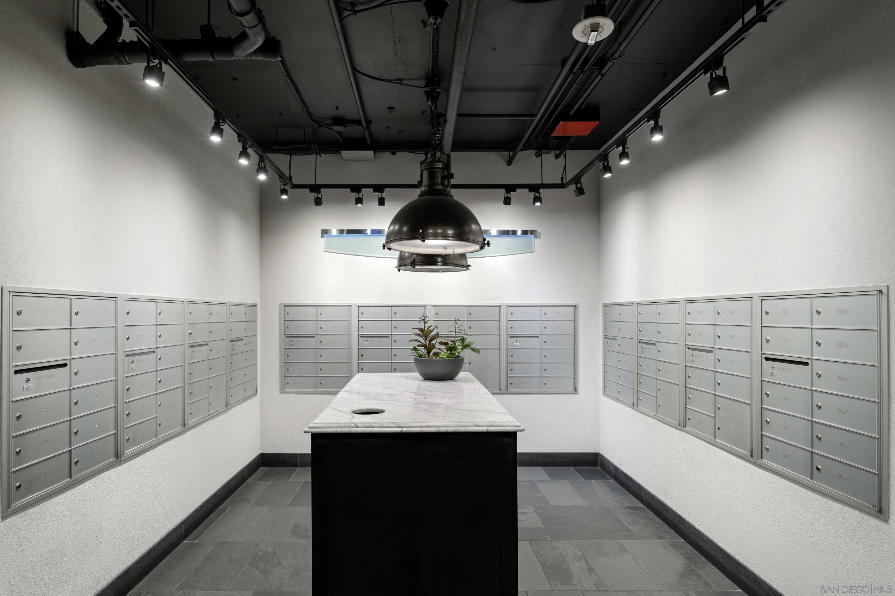 Detail Gallery Image 33 of 34 For 877  Island Ave  #203,  San Diego,  CA 92101 - 2 Beds | 2 Baths