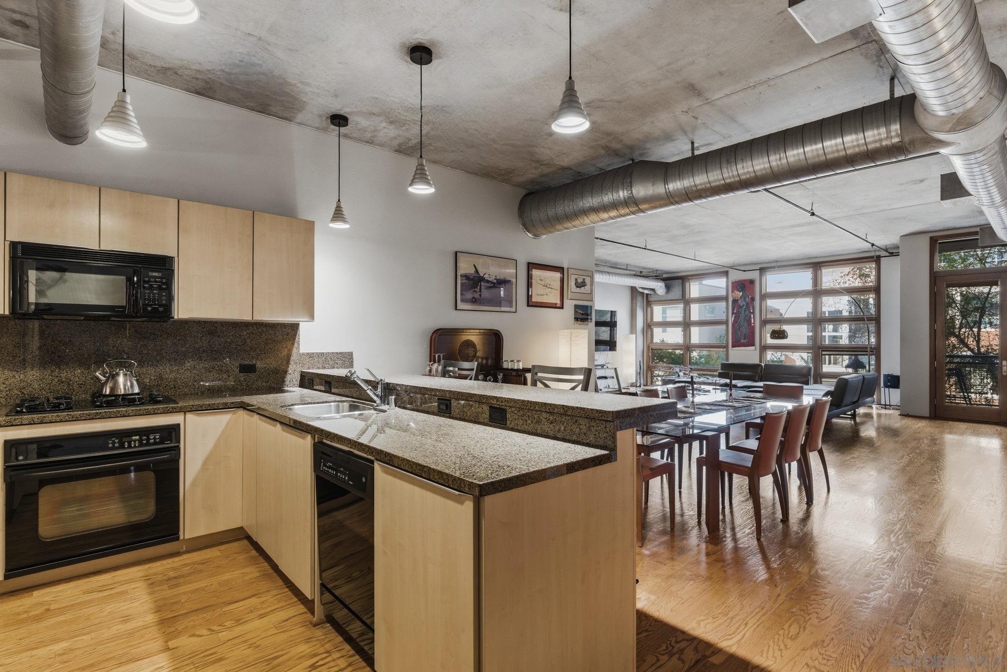 Detail Gallery Image 8 of 34 For 877  Island Ave  #203,  San Diego,  CA 92101 - 2 Beds | 2 Baths